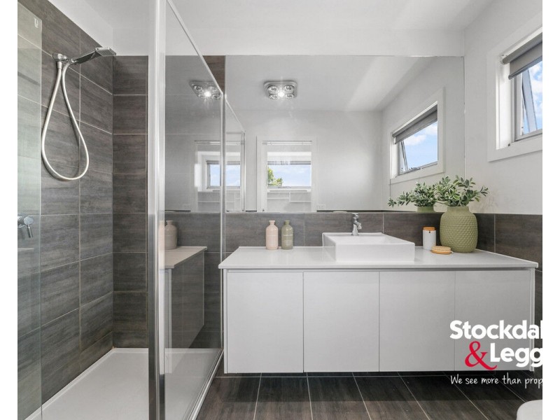 2/35 Gladstone Parade, Glenroy VIC 3046