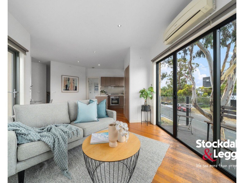 3/64 Wheatsheaf Road, Glenroy VIC 3046