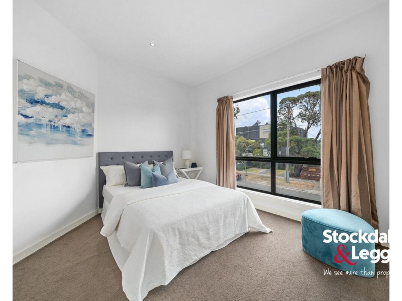 3/64 Wheatsheaf Road, Glenroy VIC 3046