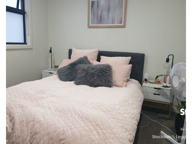 2/117 Marshall Road, Airport West VIC 3042