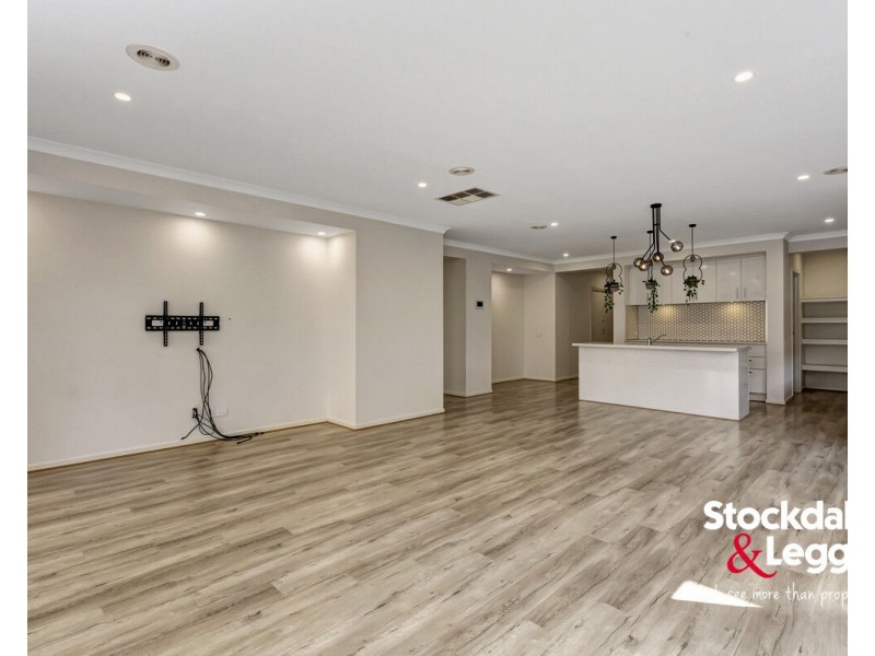 23 Glenwood Avenue, Wollert VIC 3750