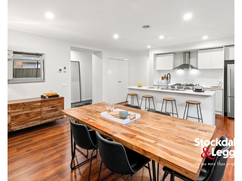 34 Riverglen Drive, Craigieburn VIC 3064