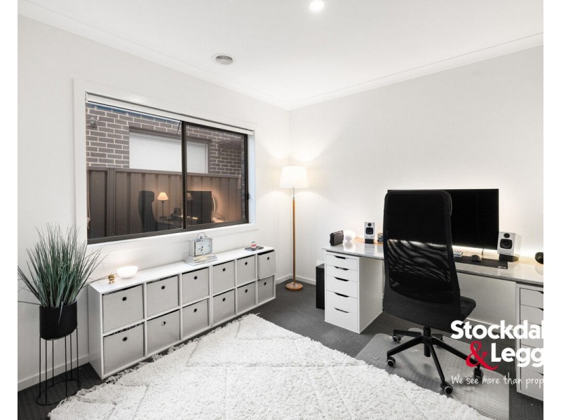 34 Riverglen Drive, Craigieburn VIC 3064