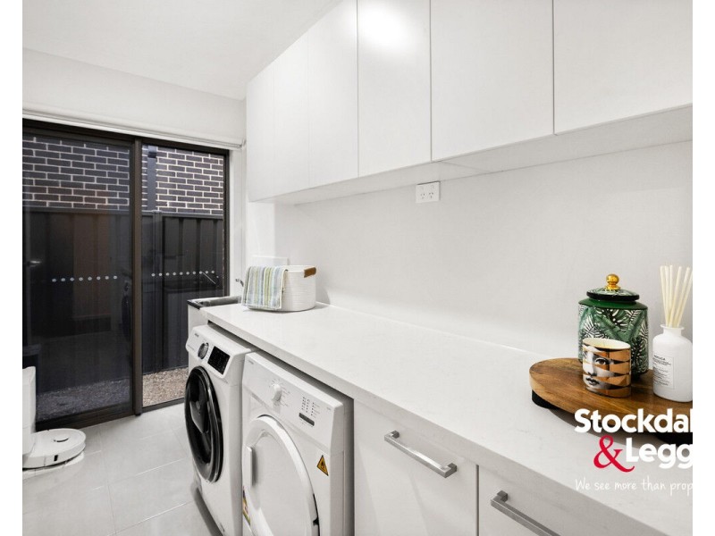 34 Riverglen Drive, Craigieburn VIC 3064