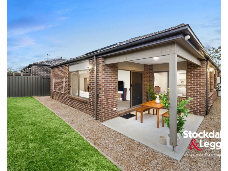 34 Riverglen Drive, Craigieburn VIC 3064