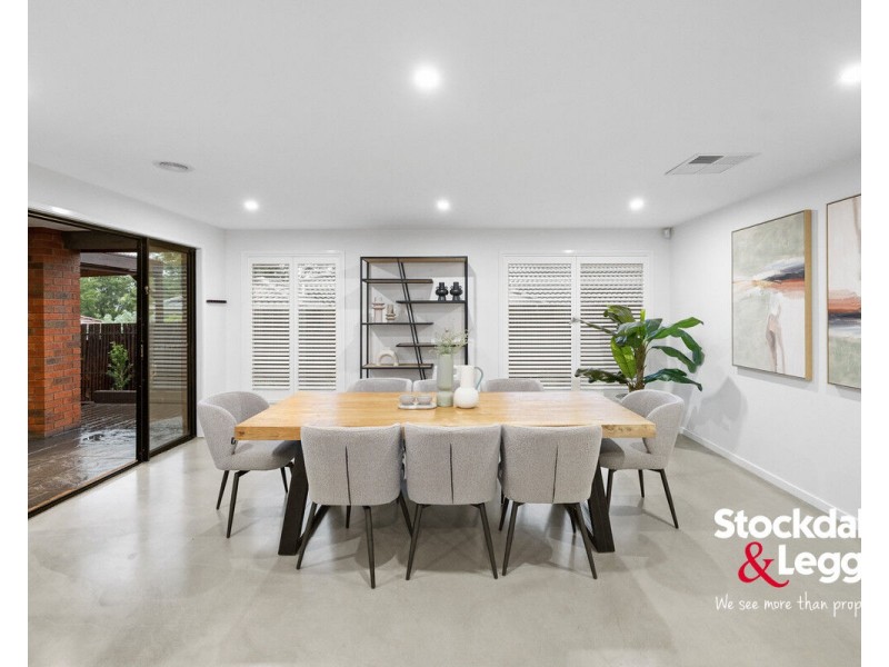 4 Lockhart Avenue, Attwood VIC 3049