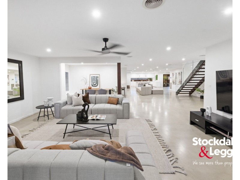 4 Lockhart Avenue, Attwood VIC 3049