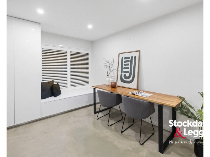 4 Lockhart Avenue, Attwood VIC 3049