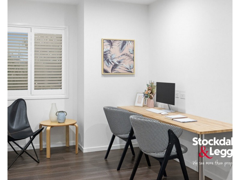 4 Lockhart Avenue, Attwood VIC 3049