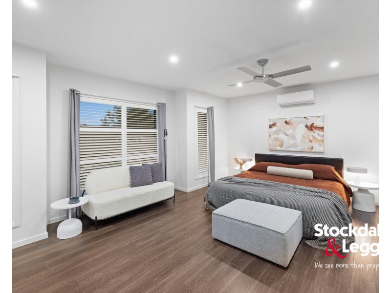 4 Lockhart Avenue, Attwood VIC 3049