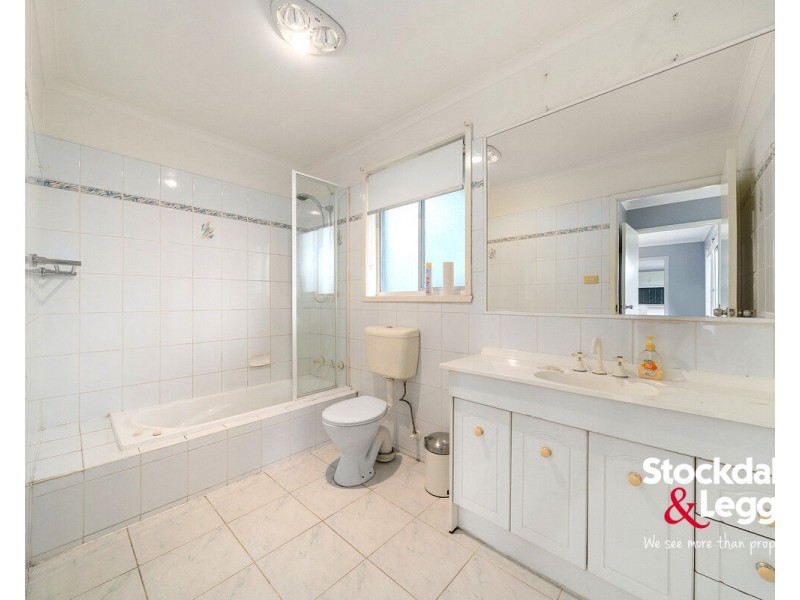 7 Bega Court, Gladstone Park VIC 3043