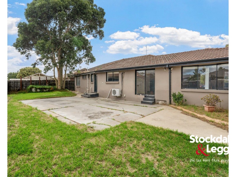 7 Bega Court, Gladstone Park VIC 3043