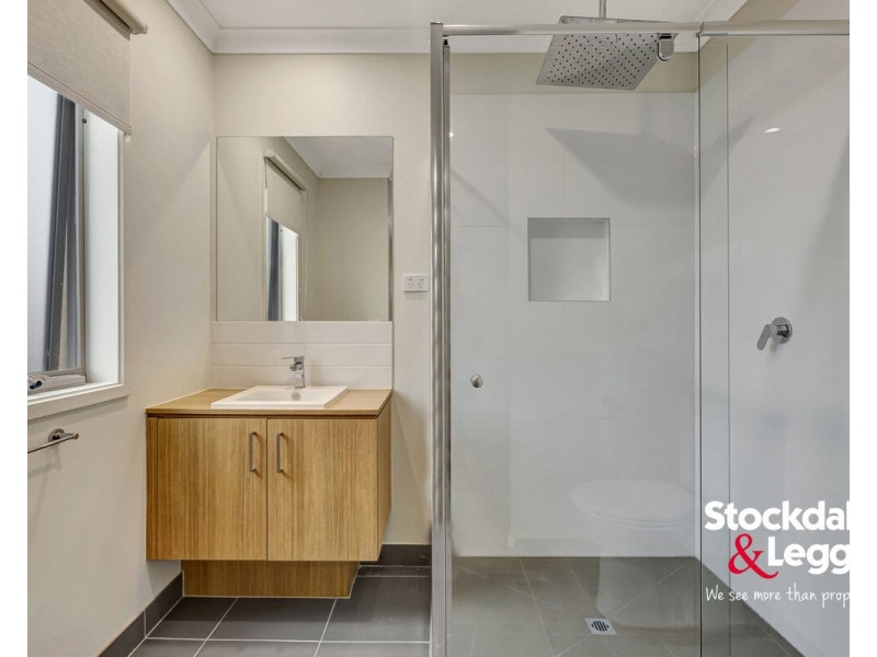 72 Frontier Avenue, Greenvale VIC 3059