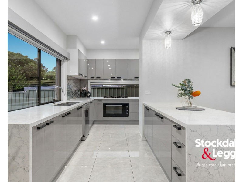 61 Station Road, Oak Park VIC 3046