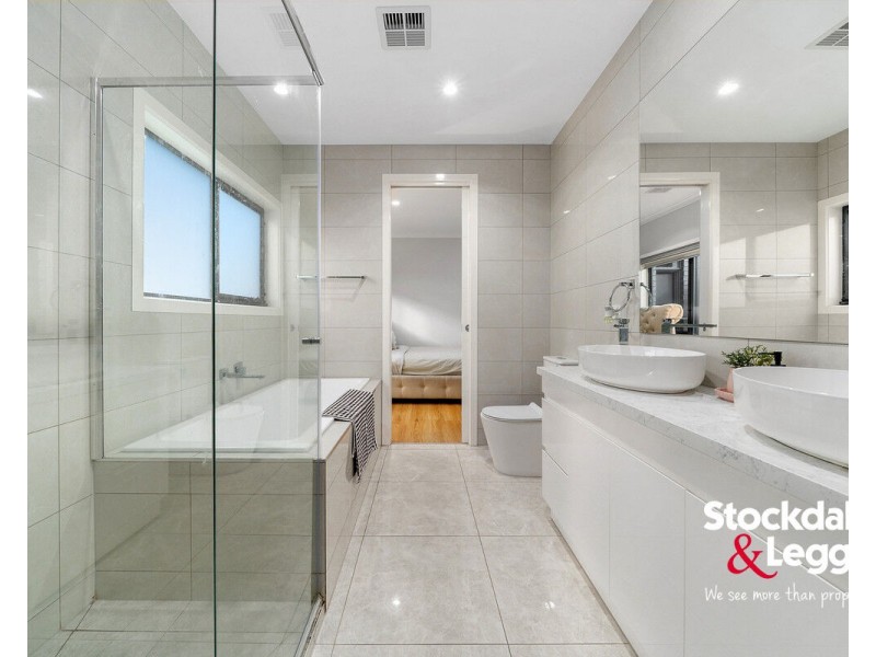 61 Station Road, Oak Park VIC 3046