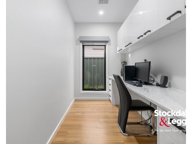 61 Station Road, Oak Park VIC 3046