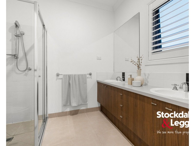 64 Hamilton Hume Parade, Craigieburn VIC 3064