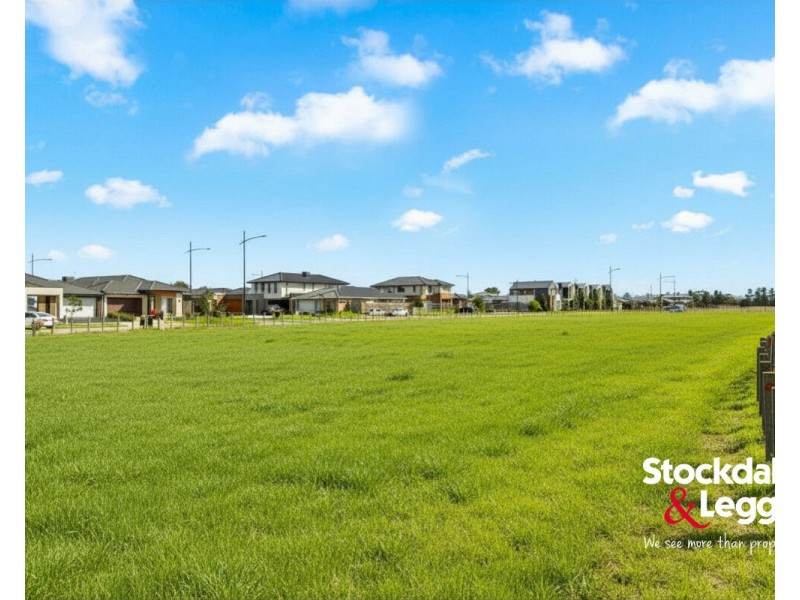 31 Kohli Crescent, Rockbank VIC 3335