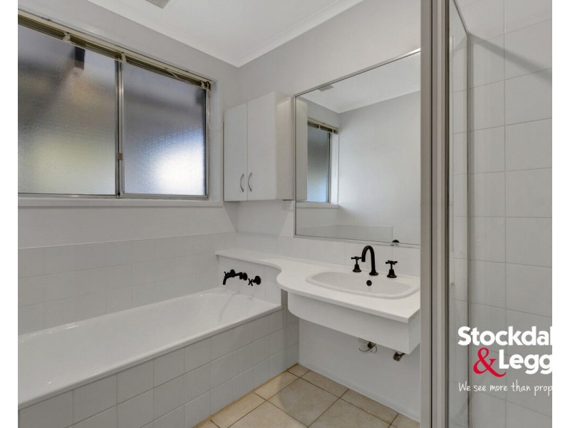 45 Burnleigh Drive, Gladstone Park VIC 3043