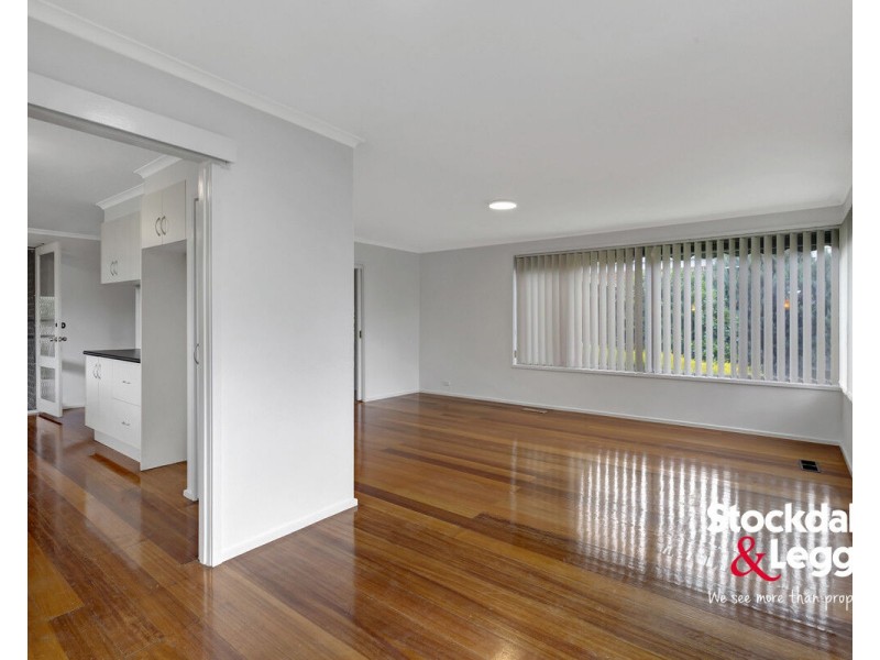 45 Burnleigh Drive, Gladstone Park VIC 3043