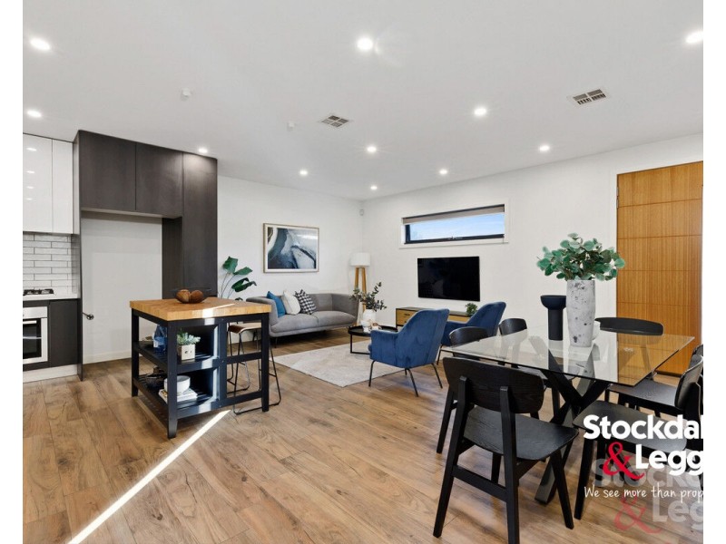 2/8 Leonard Avenue, Glenroy VIC 3046