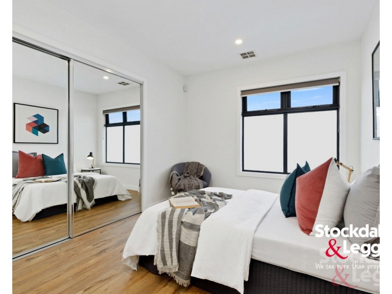 2/8 Leonard Avenue, Glenroy VIC 3046