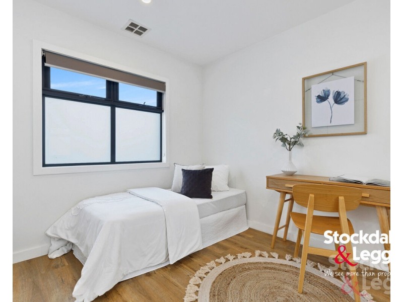2/8 Leonard Avenue, Glenroy VIC 3046