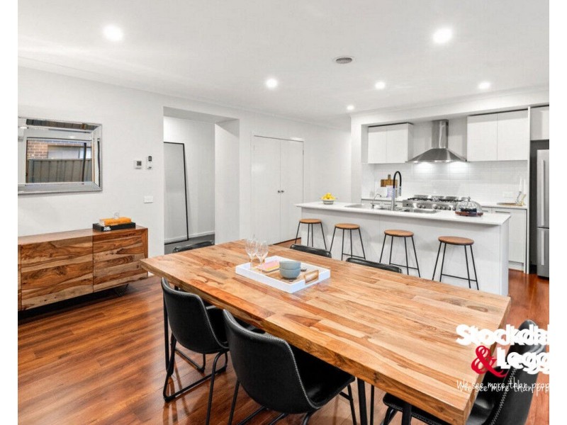 34 Riverglen Drive, Craigieburn VIC 3064