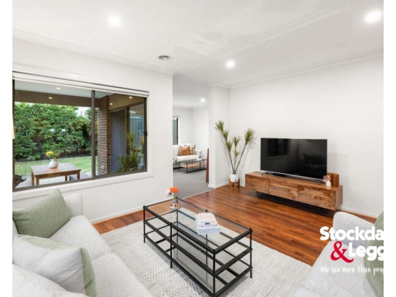 34 Riverglen Drive, Craigieburn VIC 3064