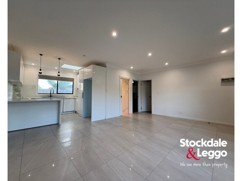 118 Sunset Boulevard, Jacana VIC 3047