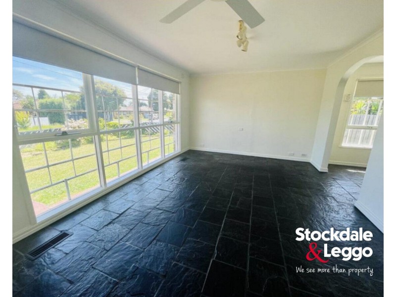 2 Winn Grove, Lalor VIC 3075