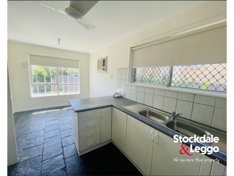 2 Winn Grove, Lalor VIC 3075