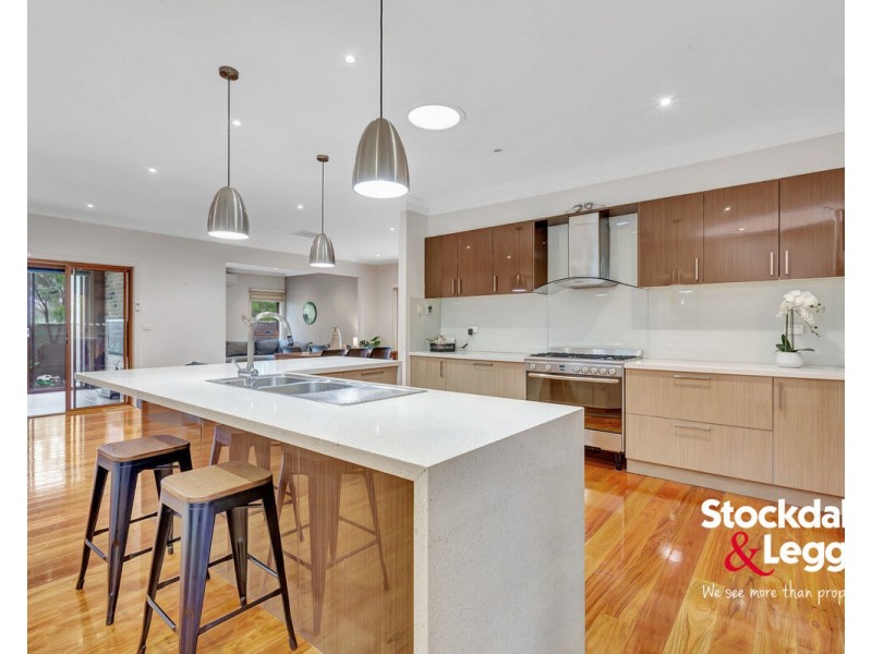 12 Swansea Court, Craigieburn VIC 3064