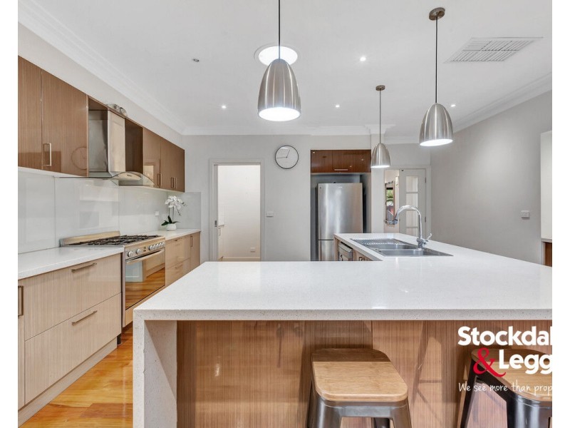 12 Swansea Court, Craigieburn VIC 3064