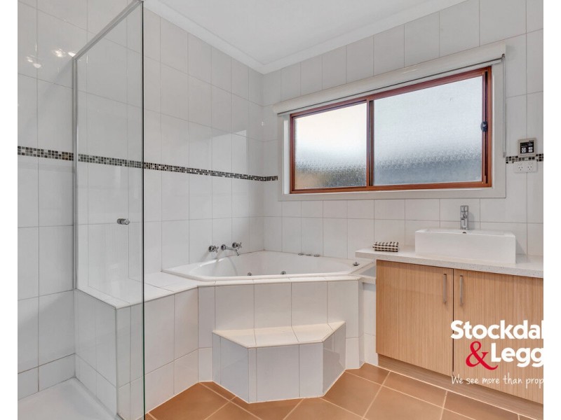 12 Swansea Court, Craigieburn VIC 3064