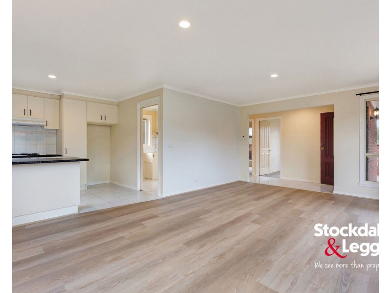 2/15 Churchill Avenue, Tullamarine VIC 3043