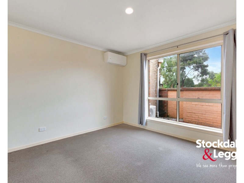 2/15 Churchill Avenue, Tullamarine VIC 3043
