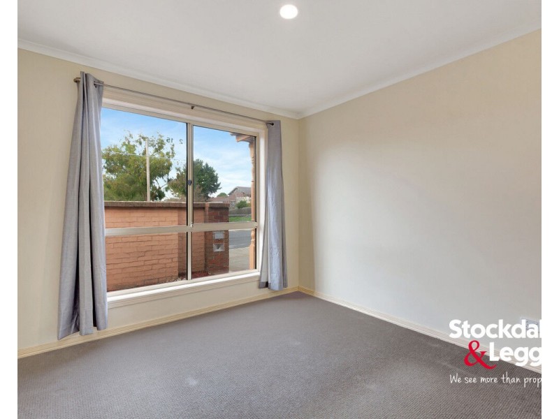 2/15 Churchill Avenue, Tullamarine VIC 3043