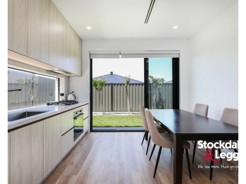 19 Xenolith Drive, Craigieburn VIC 3064