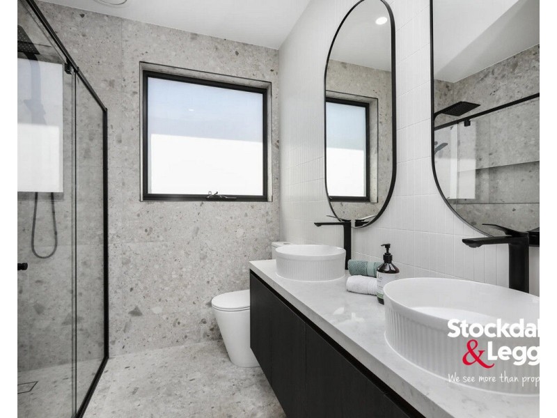 19 Xenolith Drive, Craigieburn VIC 3064