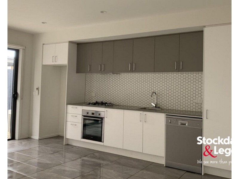 2 Mezzo Walk, Greenvale VIC 3059