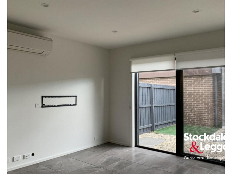 2 Mezzo Walk, Greenvale VIC 3059