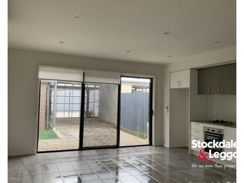 2 Mezzo Walk, Greenvale VIC 3059