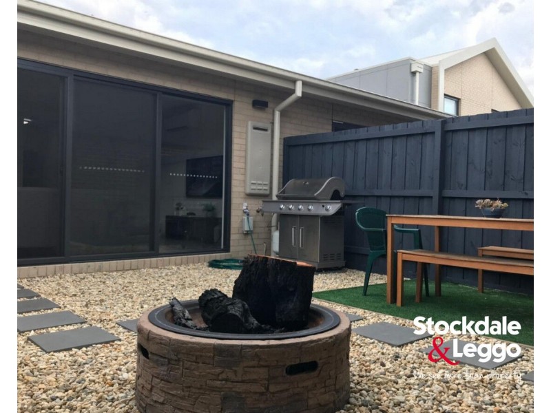2 Mezzo Walk, Greenvale VIC 3059