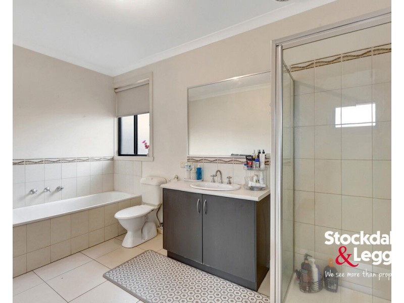 4/64 Doherty Street, Deer Park VIC 3023