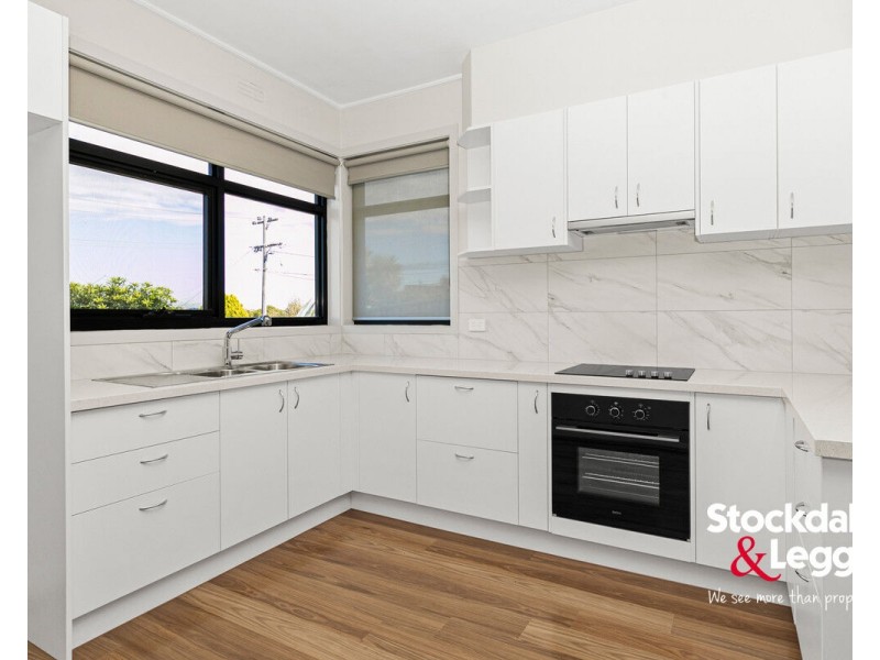 1/64 New Road, Oak Park VIC 3046