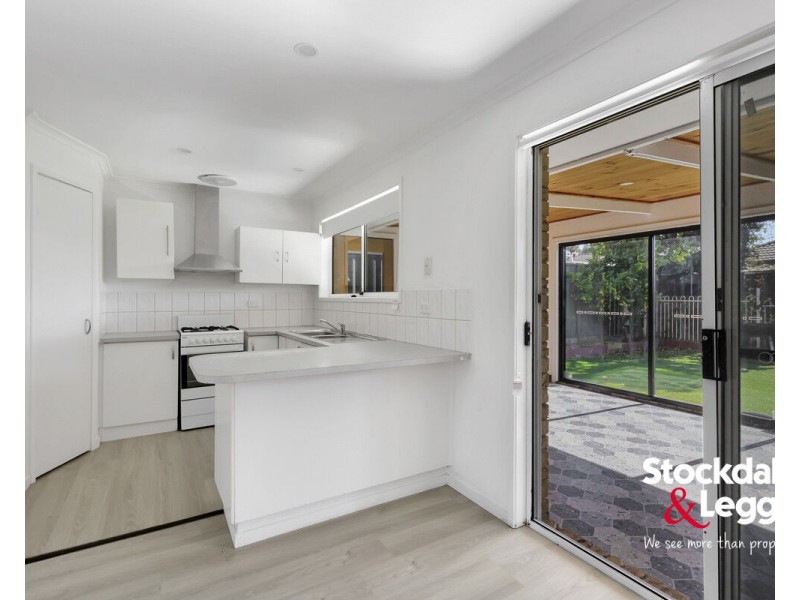 19 Rostron Way, Roxburgh Park VIC 3064