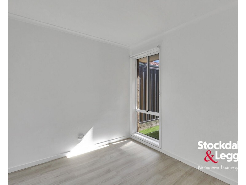 19 Rostron Way, Roxburgh Park VIC 3064