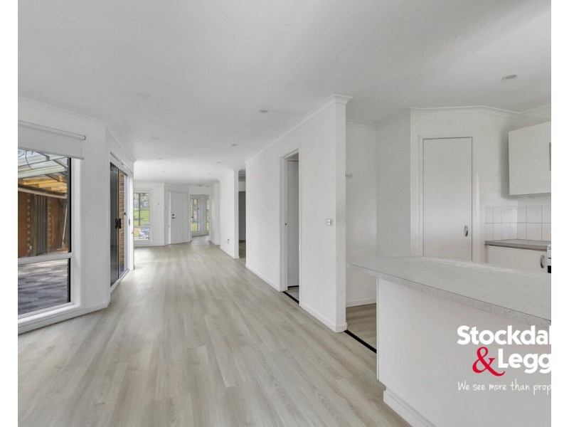 19 Rostron Way, Roxburgh Park VIC 3064