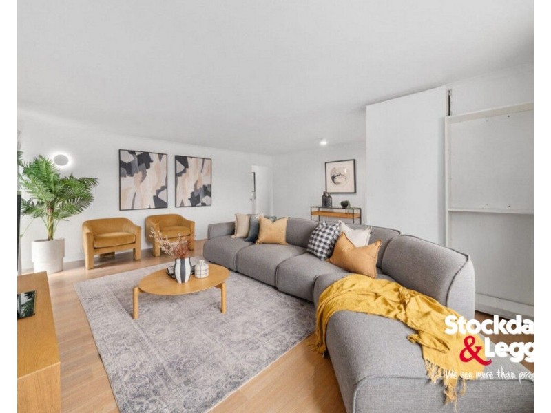 8 Shelbourne Court, Meadow Heights VIC 3048